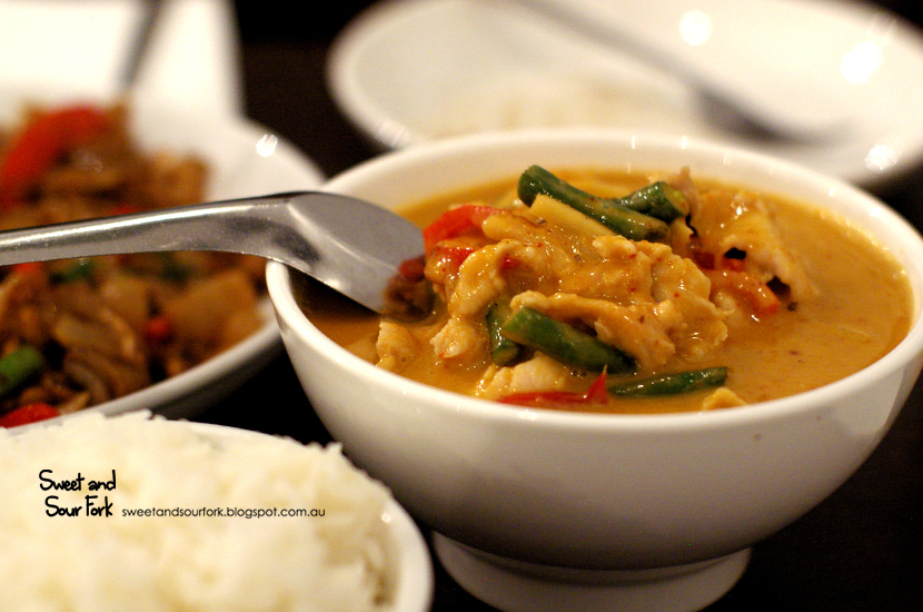 Red Chicken Curry ($14.9)