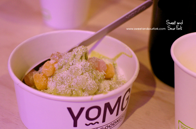 Green Tea Frozen Yoghurt with Mochi, Lychee Popping Pearls, Coconut