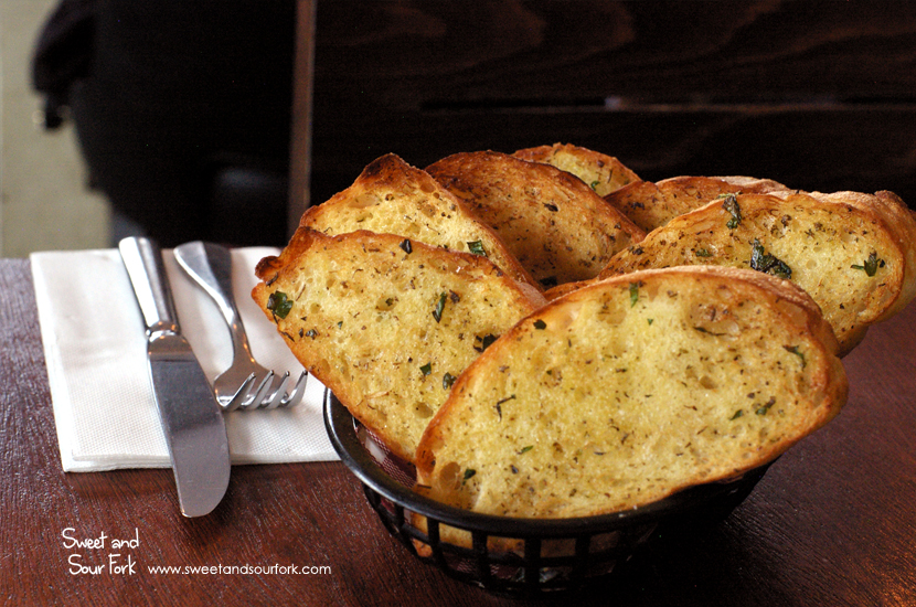 Garlic and Herb Bread ($8.5)