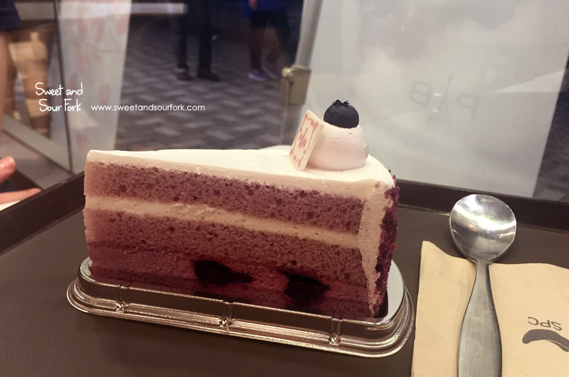 Blueberry Yoghurt Cake